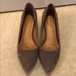 Coral Como Grey Heels